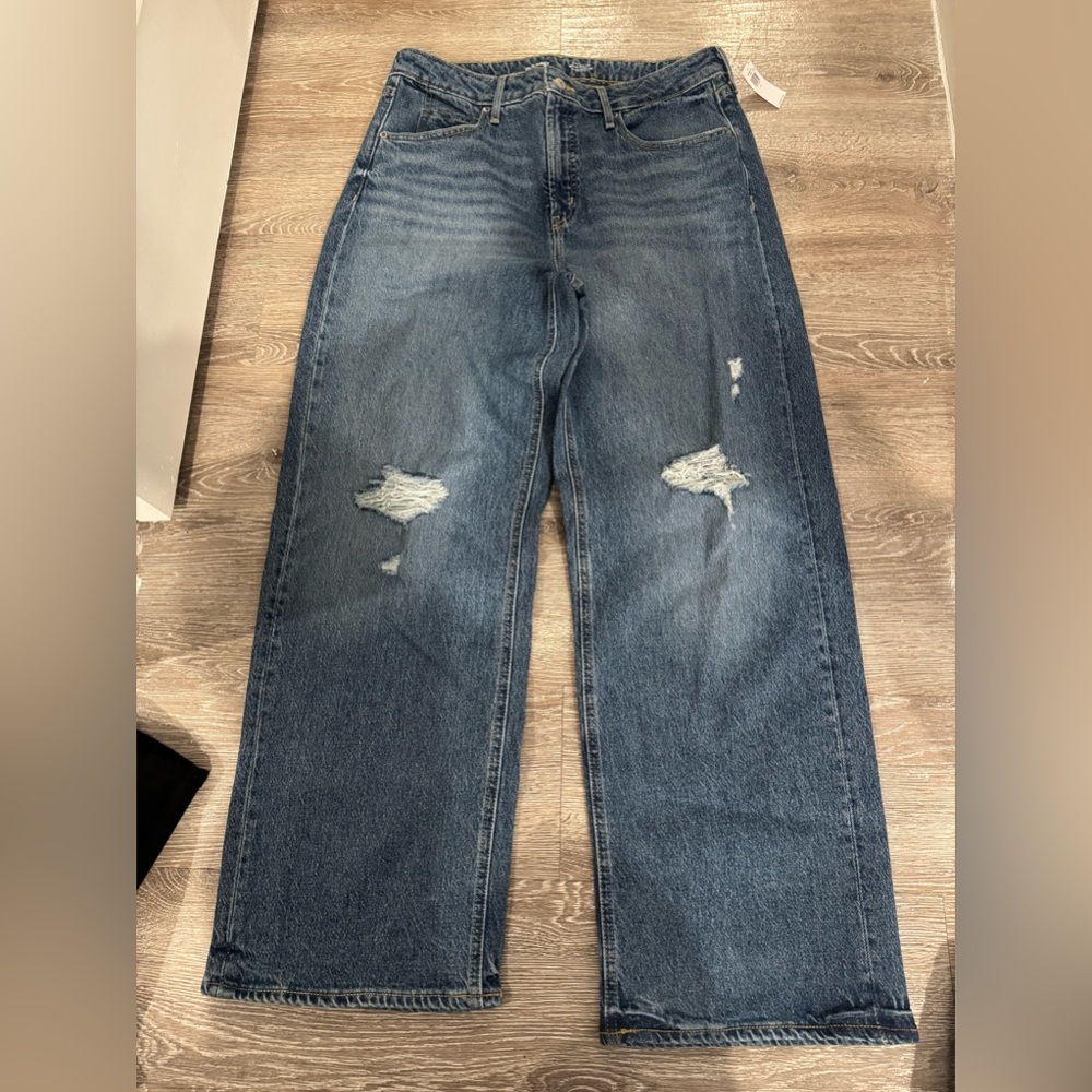 NEVER WORN W/ TAGS - Old Navy Sky-Hi Wide Leg denim jeans, size 14